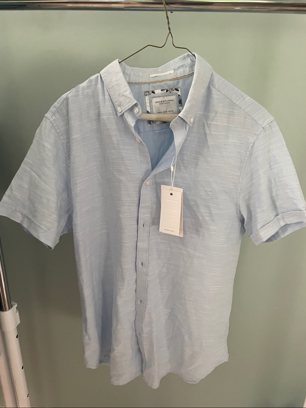 Denim & Flower Light Blue Short-Sleeve Button-Down Shirt